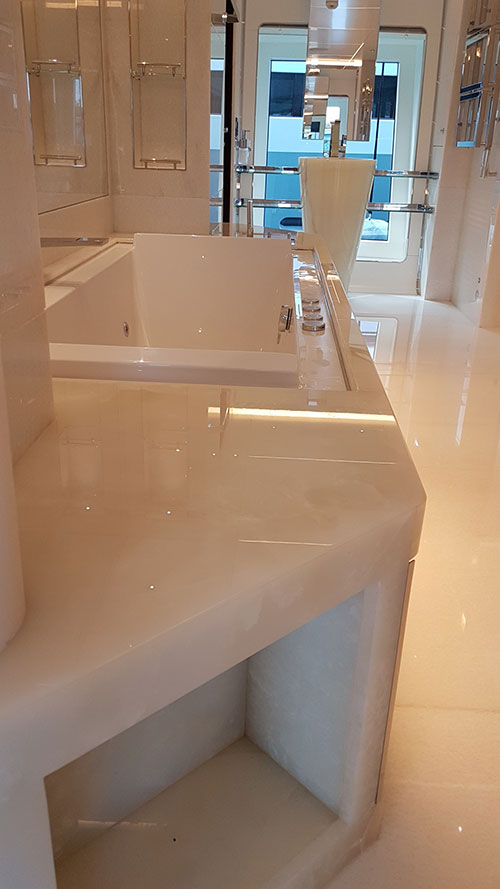 restauro-vasca-danneggiata.jpg